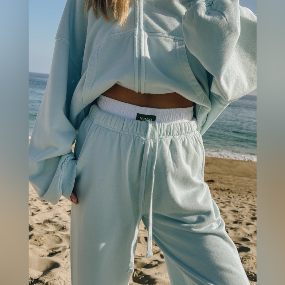 DAILY DRILLS BOXER JOGGERS AND CROPPED ZIP HOODIE SET IN LAKE DAY